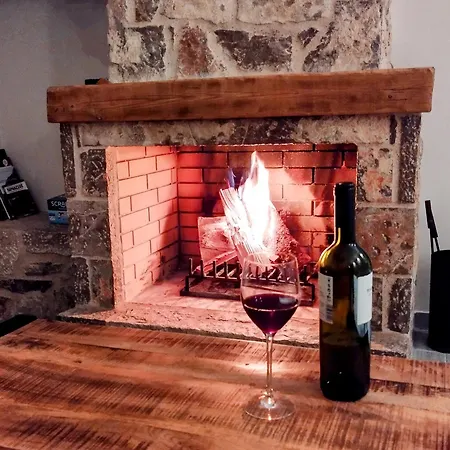 Elia & Petra Lílaia