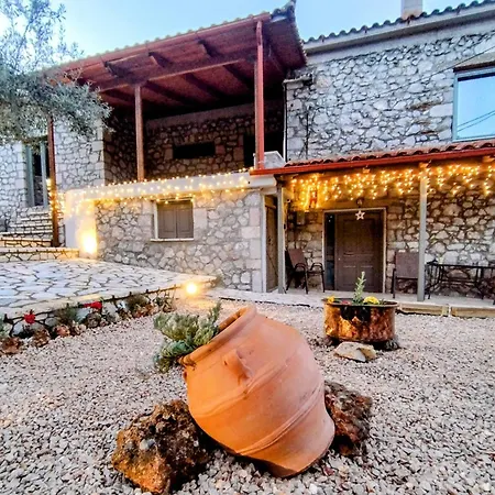 Apartment Elia & Petra Lílaia